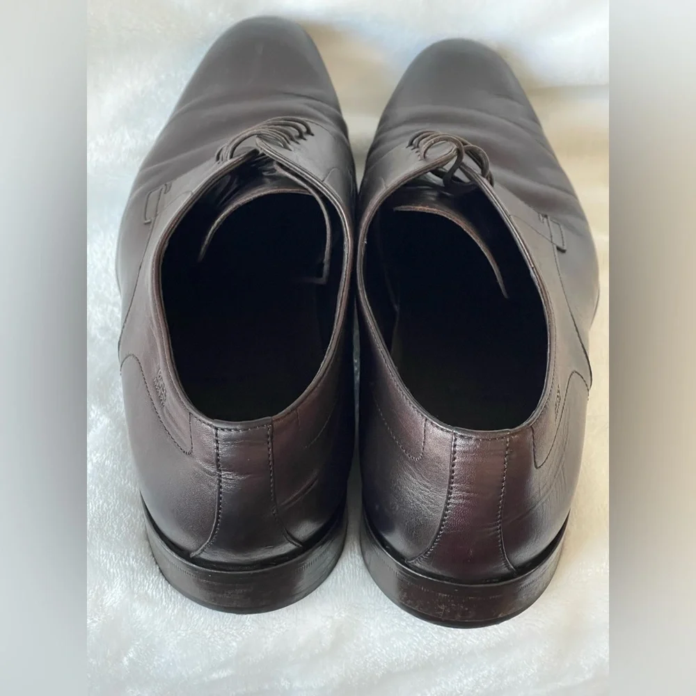 Men’s 10.5 Hugo BOSS Leather Derby Dress Shoes Stitching Details Dark Brown